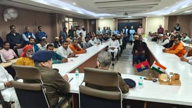 पुलिस कमिश्नर गौतमबुद्धनगर श्रीमती लक्ष्मी सिंह के निर्देशन में डीसीपी सेंट्रल नोएडा श्री शक्ति मोहन अवस्थी द्वारा एडीसी...