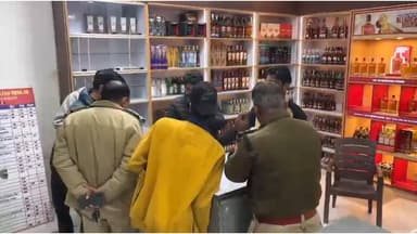 जाखौली अड्डा के पास शराब ठेके पर ताब/ड़/तोड़ फा/य/रिंग
कैश लेने पहुंचे युवक को लगी गो/ली, बाजू के आर-पार निकली
आई-20 कार...