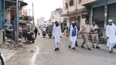 నిర్మల్: పవిత్ర రంజాన్ మాసం సందర్భంగా ట్రాఫిక్ నియంత్రణకు ప్రత్యేక చర్యలు తీసుకుంటున్నట్లు తెలిపిన పట్టణ సీఐ నైలు