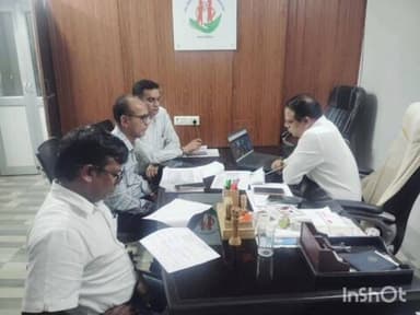 राजनांदगांव: सीएमएचओ कार्यालय में सीएमएचओ ने वर्चुअल बैठक में राष्ट्रीय कार्यक्रमों की की समीक्षा