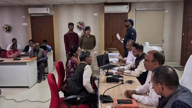 *प्रत्येक सोमवार एवं शुक्रवार को "जनता के दरबार में जिलाधिकारी" , आमलोगों की समस्या के निराकरण हेतु कार्रवाई*
*जिलाधिका...