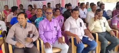 சேலம்: அஸ்தம்பட்டி காலம் முறை ஊதியம் வழங்க வேண்டும் உள்ளிட்ட கோரிக்கை வலியுறுத்தி கிராம உதவியாளர்கள் தொடர் காத்திருப்பு போராட்டம்