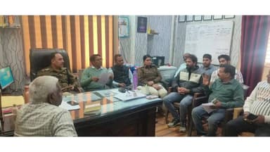 नीमच नगर: नीमच में होटल संचालकों की बैठक, सुरक्षा नियमों का पालन करने के सख्त निर्देश