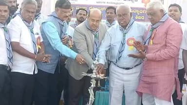 ಕೊಪ್ಪಳ: ಭಾರತಸ್ಕೌಟ್ಸ್ ಮತ್ತು ಗೈಡ್ಸ್ ಶಿಬಿರಾರ್ಥಿಗಳಿಗೆ ಕಿನ್ನಾಳ ಕಲೆ ಕುರಿತು ತರಬೇತಿಗೆ ಡಿಸಿ ಡಾ.ಸುರೇಶ ಬಿ.ಇಟ್ನಾಳ ಕಿನ್ನಾಳ ಗ್ರಾಮದಲ್ಲಿ ಚಾಲನೆ