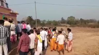 ପାଟଣାଗଡ: ଦଳପାଲି ରେ ଗ୍ରାମ ପତି ମନ୍ଦିର ପ୍ରତିଷ୍ଠା ପାଇଁ ଶୁଭସ୍ତମ୍ଭ ସ୍ଥାପନ