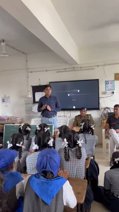 હિંમતનગર: પેથાપુર ખાતે સાયબર ક્રાઇમ પોલીસ દ્વારા જાગૃતિ શિબિરનું આયોજન કરાયું.