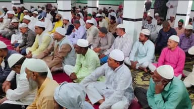 खलारी: खलारी में रमजान के पहले जुमे की नमाज अकीदत के साथ अदा की गई