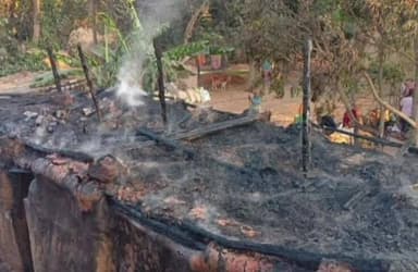 ହିନ୍ଦୋଳ: ଗୋପାଳପୁର ଗ୍ରାମରେ ଅଗ୍ନିକାଣ୍ଡରେ ପୋଡିଗଲା ଘର