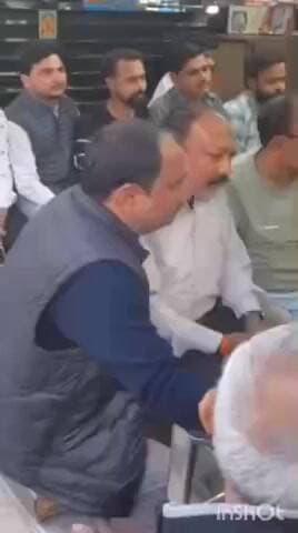 पलिया: पलिया नगर में बढ़ते सोना-चांदी के दाम से सर्राफा बाजार अलर्ट, सुरक्षा को लेकर पुलिस तैनाती की मांग तेज