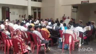 नानपारा: मटेरा में आगामी त्यौहार को सकुशल सम्पन्न कराने के लिए पीस कमेटी की हुई बैठक