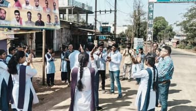 बिछुआ: महाविद्यालय ग्राम झामटा में बाल विवाह रोकने के लिए लघु फिल्म दिखाई गई और नुक्कड़ नाटक भी हुआ