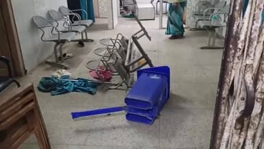 शिवाजी नगर: शिवाजी नगर प्राथमिक स्वास्थ्य केंद्र में लापरवाही के आरोप पर परिजनों का हंगामा, पीएचसी में तोड़फोड़