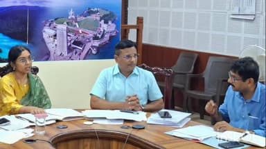 ಕಾರವಾರ: ದ್ವಿತೀಯ ಪಿಯುಸಿ ಪರೀಕ್ಷೆ ಪಾರದರ್ಶಕವಾಗಿ ನಡೆಸಲು ಅಗತ್ಯ ಸಿದ್ಧತೆ ಮಾಡಿಕೊಳ್ಳಿ: ಜಿಲ್ಲಾಧಿಕಾರಿ ಸೂಚನೆ