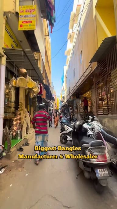 @love_bengaluru
📍PVR Bangles ,Santhusapet Near Raghvendra Hotel Bangalore.
☎️ 8971233977
.
.
.
#bangles #womenswear #ma...