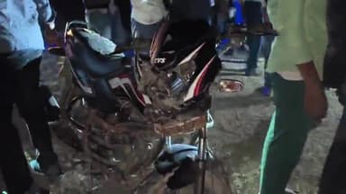 महमूदाबाद: डफरा मोड़ पर दर्दनाक सड़क हादसे में 8 वर्षीय बालिका की मौत, पिता-पुत्र को किया गया गंभीर हालत में रेफर