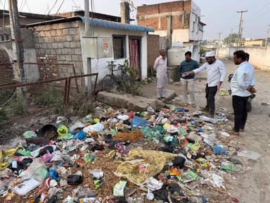 ముధోల్: బైంసా పట్టణంలోని పలు వార్డుల్లో కౌన్సిలర్లతో కలిసి పారిశుద్ధ పనులను పర్యవేక్షించిన మున్సిపల్ చైర్మన్ దత్తాత్రి