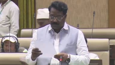 सिमडेगा: कोलेबिरा विधायक ने विधानसभा सत्र में जर्जर स्कूलों के नए भवन की मांग उठाई