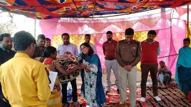 बोआरीजोर/गोड्डा: उपायुक्त अंजली यादव का बोआरीजोर प्रखंड के बाबूपुर पंचायत एवं बाघमारा पंचायत अंतर्गत विभिन्न पहाड़िया गाँ...