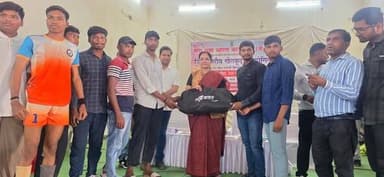 #बालाघाट
जिला स्तरीय खेलकूद प्रतियोगिता का समापन
विजेताओं को सांसद ने किया सम्मानित
माय भारत बालाघाट (युवा कार्यक्रम एव...