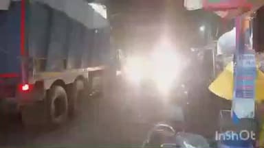 मोर्शी: नेर पिंगळई गावात जड ट्रक घुसल्यामुळे रोडवर मोठी ट्राफिक जाम गावातून रस्ता असल्याने मोठ्या प्रकारचे जड वाहने गावातून