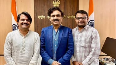 નવસારી: ભારતીય જનતા પાર્ટીના શનિષ્ઠ કાર્યકર્તા એવા મહેશ પુરોહિતે રાષ્ટ્રીય શિડ્યુલ કાસ્ટ આયોગના ચેરમેનની મુલાકાત લીધી