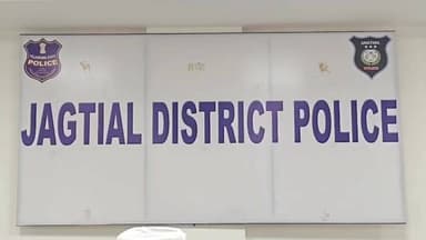 జగిత్యాల: విదేశాలలో ఉద్యోగాల పేరుతో నిరుద్యోగులను మోసం చేసిన కేసుకు సంబంధించిన నలుగురి ఏజెంట్స్ ల అరెస్ట్-జిల్లా ఎస్పీ