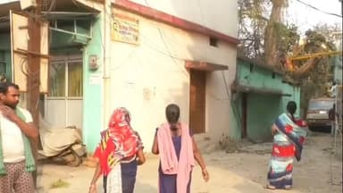 रायगढ़: रायगढ़ नगर निगम ने वार्ड 30 में 100 साल पुराना पेड़ काटा, मोहल्ले वासियों ने ली राहत की सांस