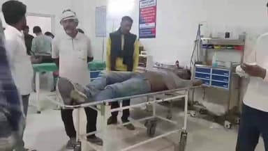 सकलडीहा: फगुईया गांव के समीप घायलावस्था में मिला एक युवक, पास में पड़ी बाइक और जेब में ₹16500