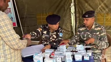 बनकटवा: आठमोहन में एसएसबी जवानों के सहयोग से लगाया गया नि:शुल्क मानव चिकित्सा शिविर