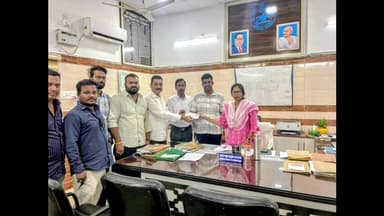 ପଦ୍ମପୁର: ପଦ୍ମପୁର ଟାଉନ କ୍ଲବ ତରଫରୁ ଉପଜିଲ୍ଲାପାଳ ଙ୍କ ଉପସ୍ଥିତି ରେ ରେଡକ୍ରସ ପାଣ୍ଠି କୁ ଅର୍ଥରାଶି ପ୍ରଦାନ