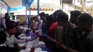 কেশপুর: গড়বেতা তিন নম্বর ব্লক জুড়ে ৮ হাজার যুব সাথী প্রকল্পের ফরম পূরণের কাজ সম্পন্ন,জানালেন BDO