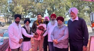 रक्तदान शिविर का सफल आयोजन, 76 यूनिट रक्त एकत्र; मानवता की सेवा में जुटे सैकड़ों लोग।
रक्तदान – जीवनदान। आइए, हम सब मिल...