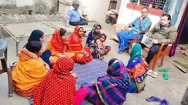 ठाकुरगंगटी: ठाकुर गंगटी प्रखंड के ठाकुर गंगटी गांव में शाखा प्रबंधक मनीष कुमार ने समूह में जाकर कार्यों की जांच की