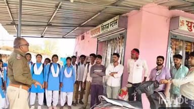 मंडला: ग्रामीण क्षेत्रों में चौपाल के ज़रिए जागरूकता अभियान चलाया जा रहा है