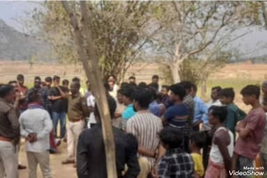 पालोजोरी: पेड़ पर लाउडस्पीकर लगाने को लेकर दो पक्षों में तीखी नोकझोंक