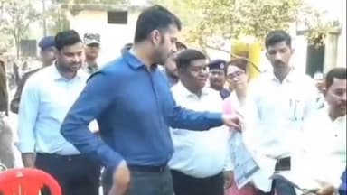 उदयपुर धरमजयगढ़: कलेक्टर ने ग्राम छाल में शासकीय उचित मूल्य दुकान का किया निरीक्षण, राशन वितरण की जानकारी ली