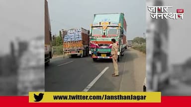 मनमाड इंदूर महामार्गावर रोजच्या वाहतूक कोंडीला सोडवण्यासाठी डी वाय एस पी बाजीराव महाजन रस्त्यावर