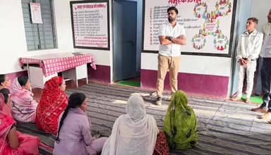 खंडवा: जिला पंचायत सीईओ गांव पहुंचे, कहा- समय पर काम पूरा करें, अन्यथा होगी कार्रवाई