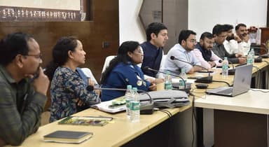 प्रशासन को नई दिशा.
डिजिटल अधिगम से सशक्त अधिकारी.
बस्तर संभाग में आईगॉट कर्मयोगी प्रशिक्षण सह कार्यशाला का आयोजन।
लक्ष...