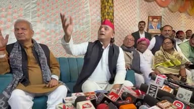 भाजपा वालो ने बोरी की चोरी की जिससे कई किसानो की जान गई,कही खाद है ही नही- #AkhileshYadav #Fatehpur #samajwadiparty