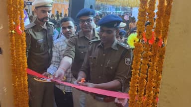 भोजपुर पुलिस अधीक्षक राज ने शुक्रवार को जगदीशपुर अनुमंडल के बिहिया थाना क्षेत्र अंतर्गत बेलवनिया बाजार में पुलिस टीओपी क...