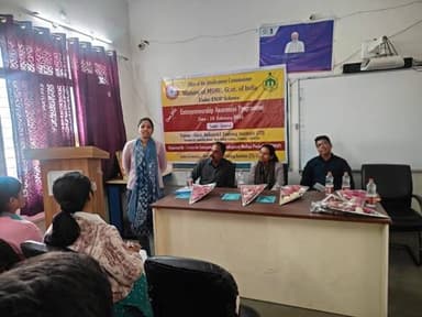 आईटीआई विदिशा के विद्यार्थियों को मिला उद्यमिता का पाठ, मशरूम, वर्मी कम्पोस्ट और ऑर्गेनिक प्रोजेक्ट की दी जानकारी
..
उद...