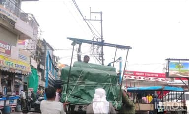 मुरार: गांधी मार्केट-दाना ओली में निगम का बड़ा एक्शन, मुख्य सड़क से हटे हाथ ठेले, यातायात हुआ सुगम