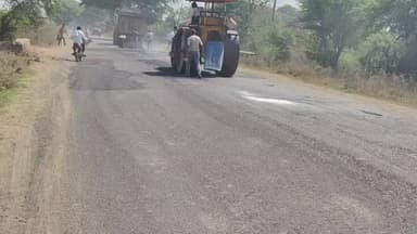 उदयपुरा: खबर का असर: उदयपुरा-गाडरवारा रोड पर बिगड़ी सड़क का हुआ डामरीकरण