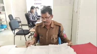 जयसिंहनगर: जनकपुर रोड से पुलिस ने किशोरी को किया दस्तयाब, परिजनों को सौंपा