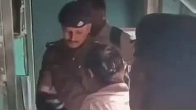 पंडौल: सकरी रेलवे स्टेशन के पास ट्रेन के डिब्बे में लगी आग