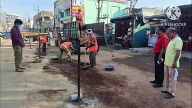 నల్గొండ: నల్లగొండ పట్టణంలోని పారిశుధ్య పనులను పరిశీలించిన కమిషనర్ శరత్ చంద్ర