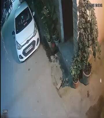 मुखर्जी नगर में अवैध PG और कोचिंग हब पर फिर उठे सवाल — आधी रात 2 बजे के बाद गुंडागर्दी से दहशत
दिल्ली | मुखर्जी नगर | 2...