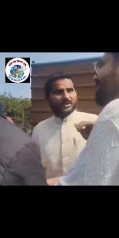 भाजपा नेता की गुंडई :बहोड़ापुर थाना क्षेत्र के सागरताल पर अतिक्रमण हटाने गए नगर निगम के क्षेत्राधिकारी अभिषेक प्रसाद को