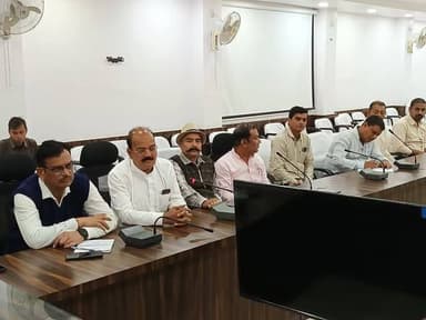 मैहर और अमरपाटन रूट की बसें अब आगामी आदेश तक आईएसबीटी होते हुए पुराने बस स्टैंड आकर सवारी पिक-ड्रॉप कर सकेंगी। शेष रूट क...